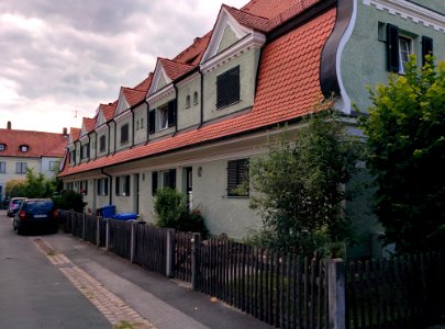 Raupenschlag 1-11 Reihenhausgruppe der Gartenstadt Nürnberg
