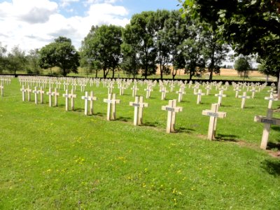 Reillon (M-et-M) nécropole nationale (02)