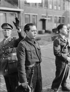 Regiment Zware luchtdoelartillerie Ypenburg inspectie t Bergen op Zoom, Bestanddeelnr 904-4389