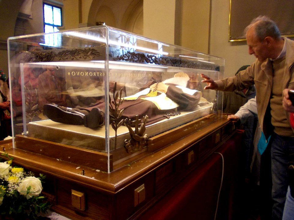 Relics of Leopold Mandić in St. Stephen's Parish Church (Ljubljana), April 18, 2016 04