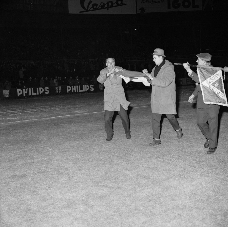 Reims tegen Feijenoord. Europa Cup . Supporters van Feijenoord, Bestanddeelnr 914-8002