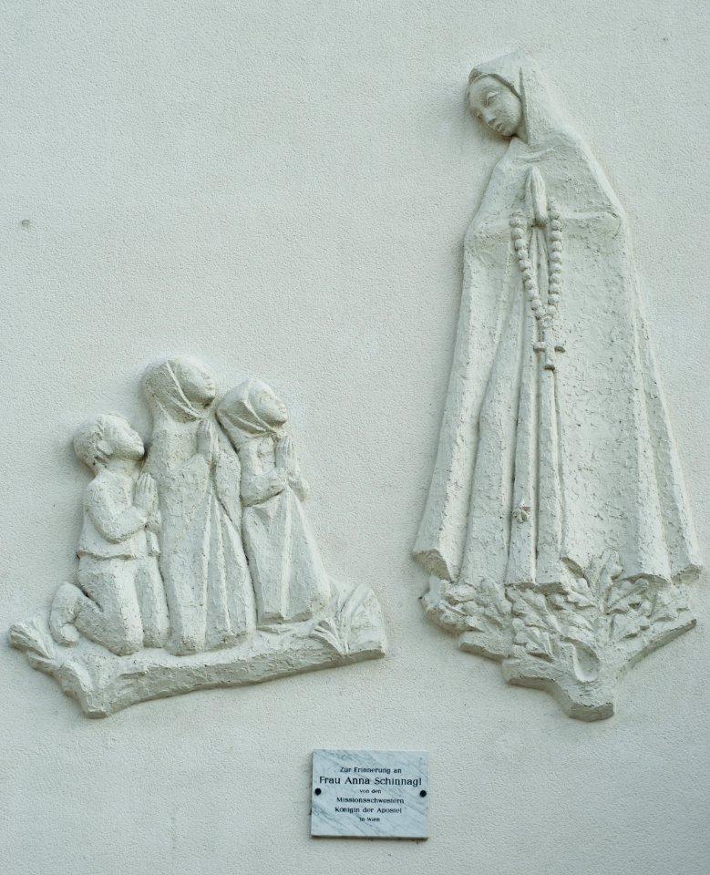 Relief an der Pfarrkirche Wattens