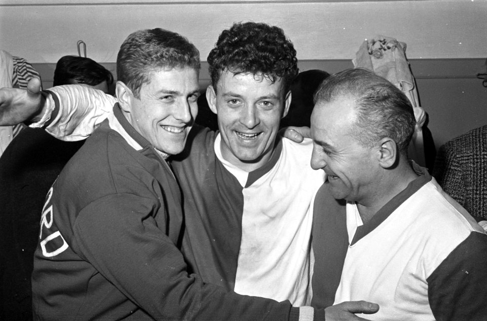 Reims tegen Feijenoord. Europa Cup . V.l.n.r. verzorger Meijer, Kreijermaat en t, Bestanddeelnr 914-8007