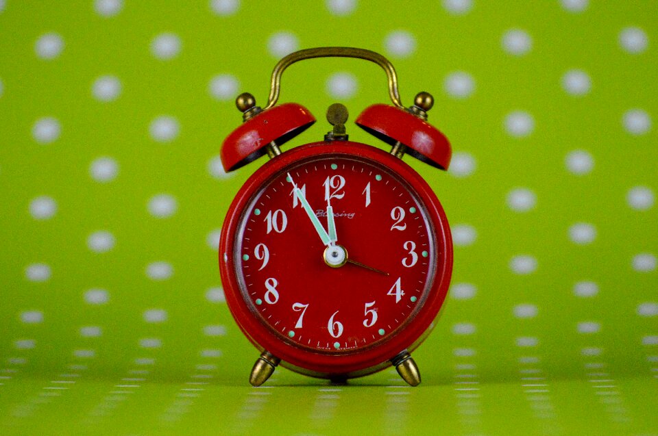 Clock ring the bell dial