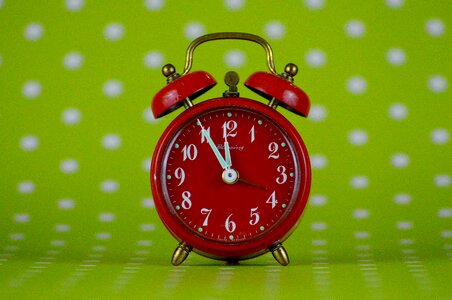 Clock ring the bell dial