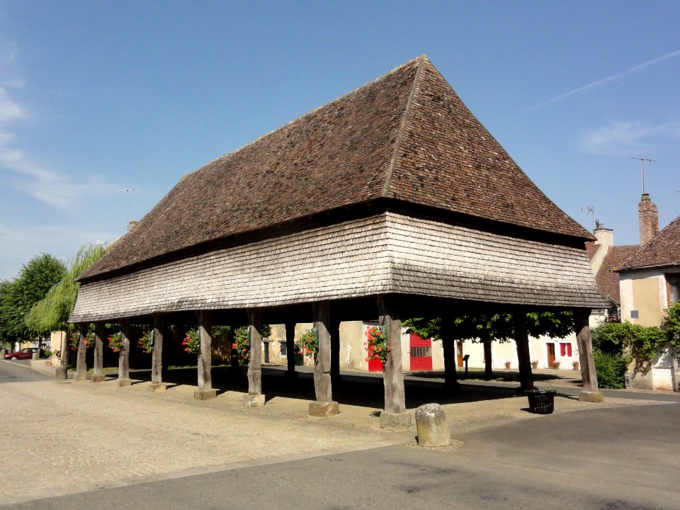René (Sarthe) halles MH