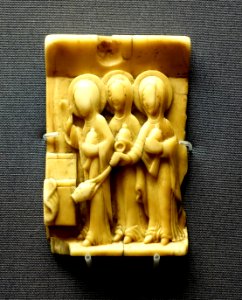 Relief plaque with the Three Marys at the Sepulchre, Cologne, mid 11th century, walrus ivory - Museum Schnütgen - Cologne, Germany - DSC00141