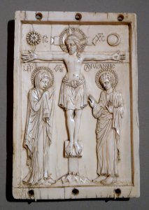 Relief panel with Crucifixion, perhaps the Byzantine Empire, perhaps 11th century, ivory - Bode-Museum - DSC03523