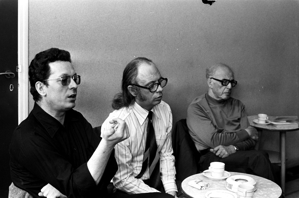 Regisseur Götz Friedrich (links) en Hans de Roo, directeur van de Nederlandse Op, Bestanddeelnr 927-9742