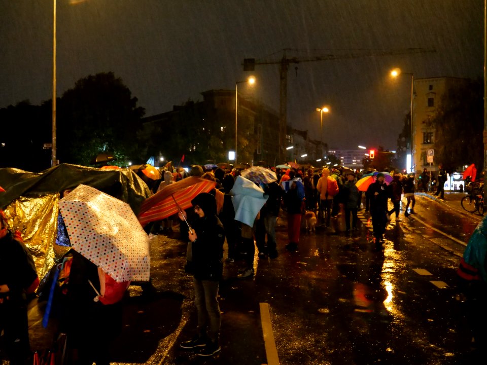 Reoccupation Extinction Rebellion blockade Kottbusser Brücke 2019-10-10 10