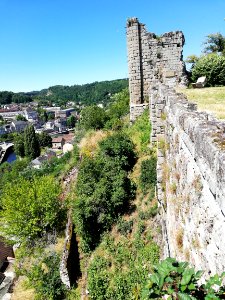 Remparts et donjon château d'Aubusson