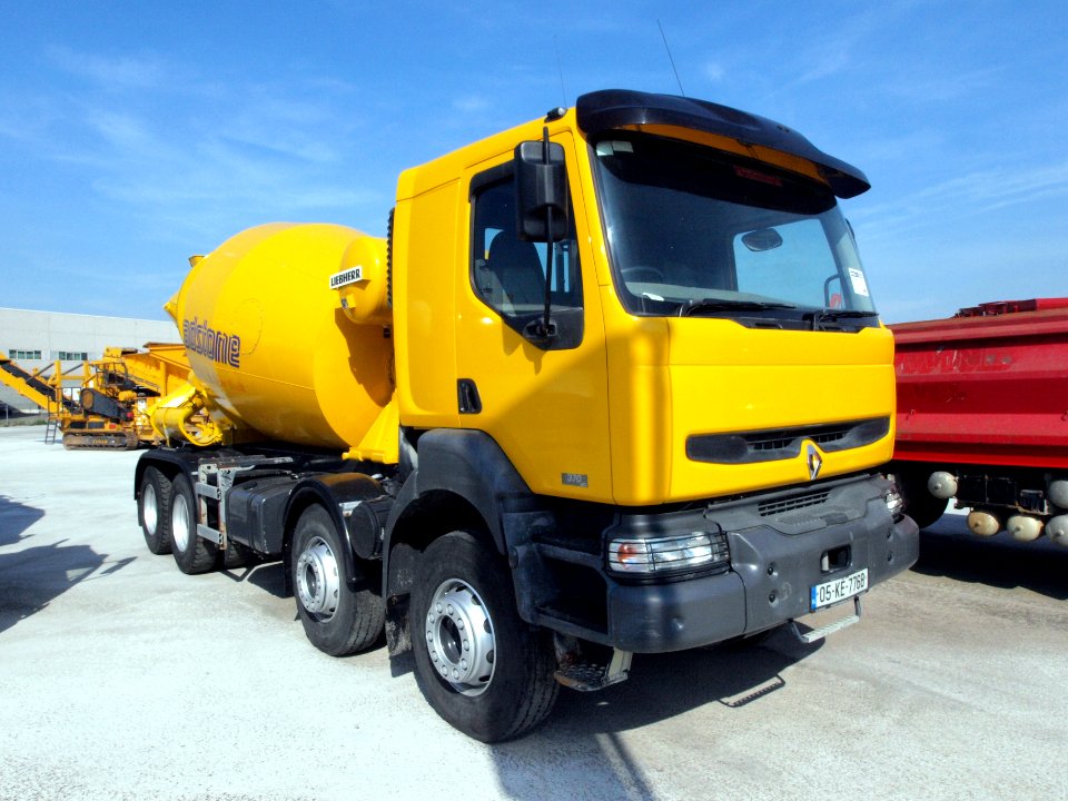 Renault 370 Kerix Liebherr p1