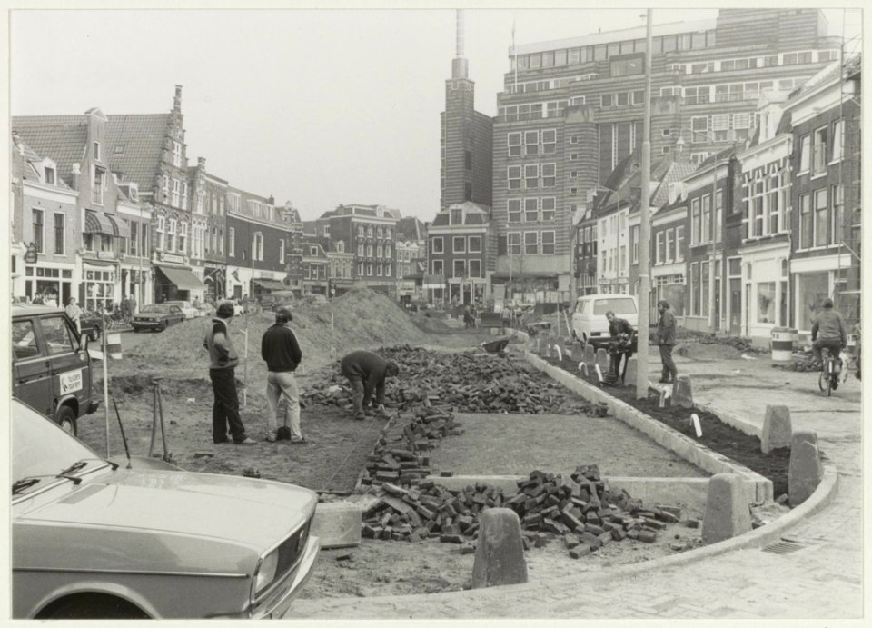 Reorganisatie van de Botermarkt, ziende naar het oosten. NL-HlmNHA 54016528 01