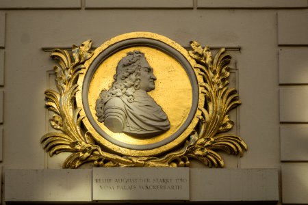 Relief August der Strake - Johanneum (Dresden)