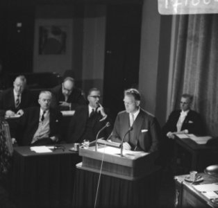 REM-debat in Eerste Kamer , de heer De Wilde (VVD) aan het woord, Bestanddeelnr 917-1882