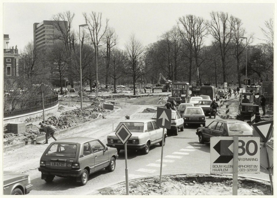 Reorganisatie van het kruispunt FloraparkDreef. NL-HlmNHA 54020849