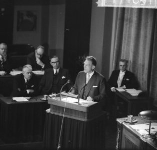 REM-debat in Eerste Kamer , de heer De Wilde (VVD) aan het woord, Bestanddeelnr 917-1881