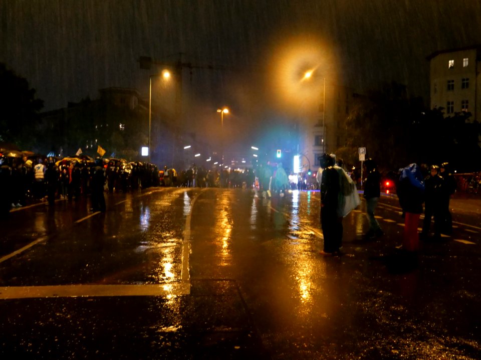 Reoccupation Extinction Rebellion blockade Kottbusser Brücke 2019-10-10 03