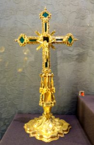 Reliquary cross of the Holy Thorn, France, late 1400s - Cathedral of Seville - Sevilla, Spain - DSC07643