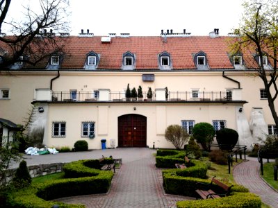 Remnants of the Kazanowski Palace 04