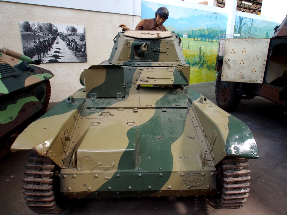 Renault AMR 33, Tanks in the Musée des Blindés, France, pic-1