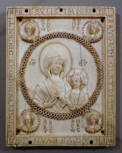 Relief panel with Mary, the Mother of God (Hodegetria Type), Constantinople, 10th-11th century, ivory - Bode-Museum - DSC03528