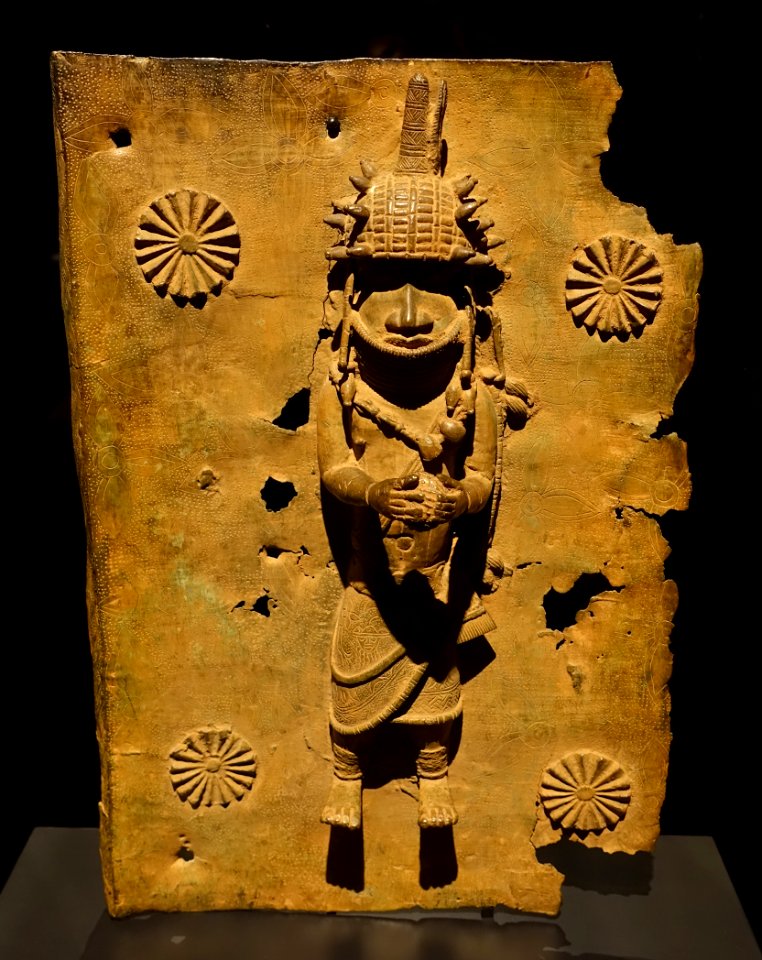 Relief plaque, Edo, Benin, Nigeria, 16th-17th century AD, brass - Rautenstrauch-Joest-Museum - DSC00285
