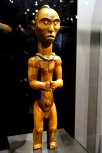 Reliquary guardian figure, Fang, Cameroon, late 1800s, wood - Rautenstrauch-Joest-Museum - DSC00294