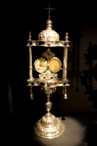 Reliquary, 17th century, 1 of 2 - Museu Nacional de Machado de Castro - Coimbra, Portugal - DSC00108