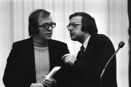 Relus ter Beek (links) met minister Pronk, Bestanddeelnr 926-8672
