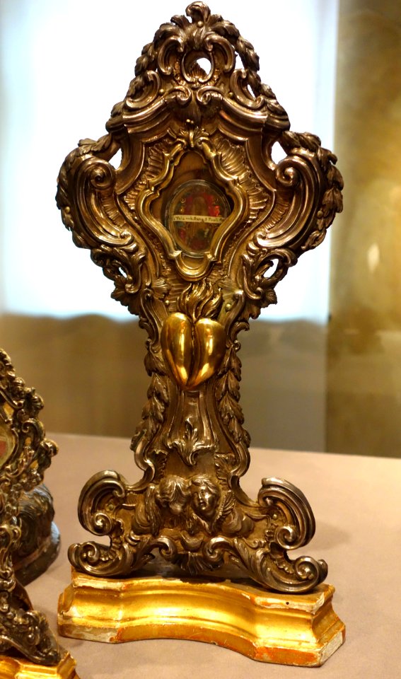 Reliquary, 18th century, Genovese silver - Museo Diocesano (Genoa) - DSC01786