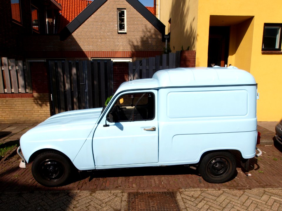 Renault 4 Bestel pic2