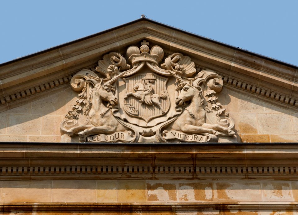 Relief of CoA après incendie hôtel Lambert Paris