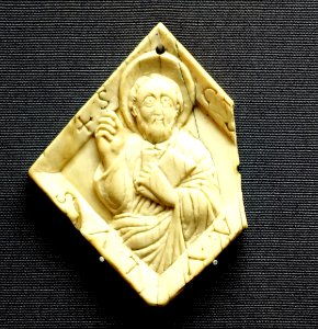 Relief portrait with bust portrait of St. Paul, Cologne, c. 1000 AD, ivory - Museum Schnütgen - Cologne, Germany - DSC00136