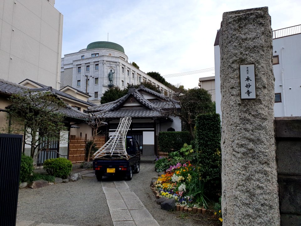 Religious buildings around Takanawa 13