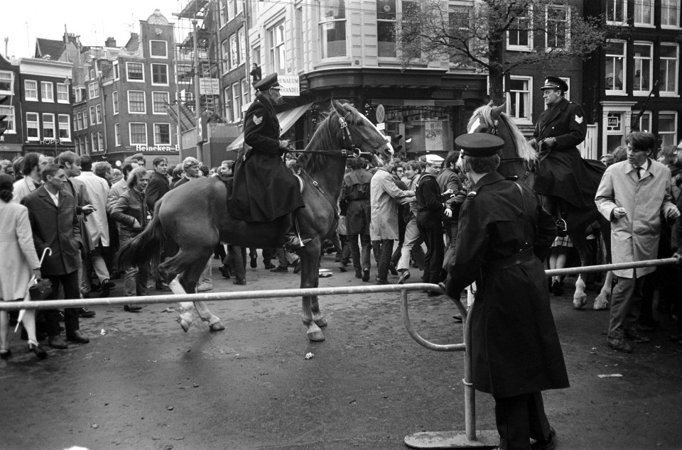 Rellen in Amsterdam in verband met de bezetting door studenten van het Maagdenhu, Bestanddeelnr 922-4371
