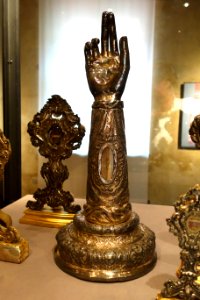 Reliquary, 17th century, Genovese silver - Museo Diocesano (Genoa) - DSC01780