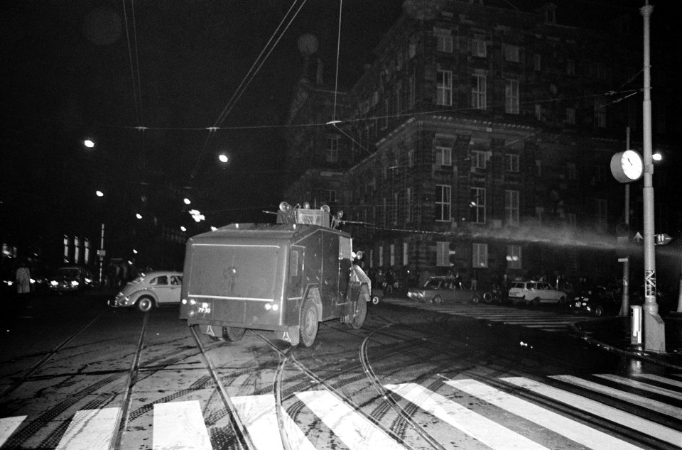 Rellen in Amsterdam in verband met de bezetting door studenten van het Maagdenhu, Bestanddeelnr 922-4402