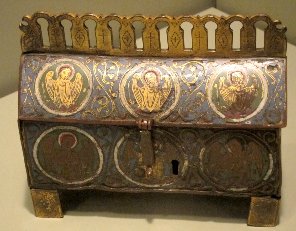Reliquary from Limoges, France, c. 1280-1290, champlevé on gilded copper