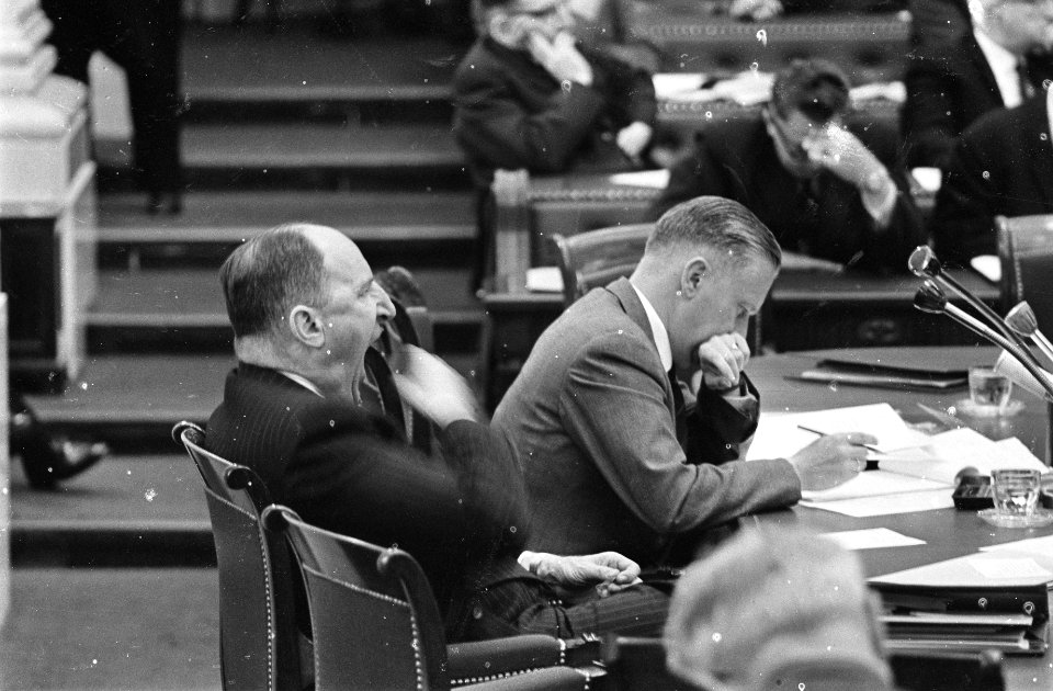 REM debat in Tweede Kamer , Luns (gapend) en Scholten, Bestanddeelnr 916-6020