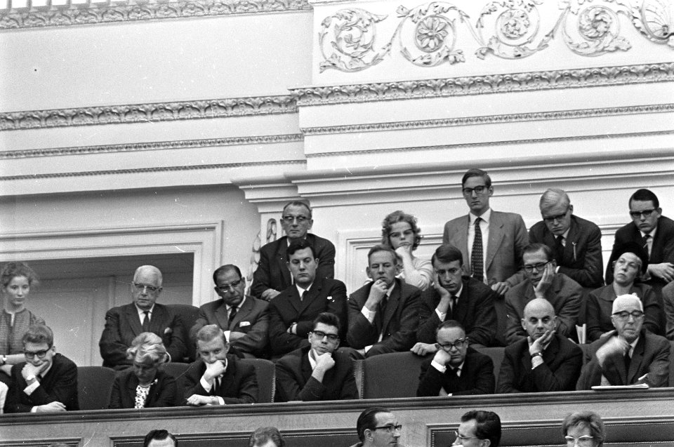 REM-debat in Tweede Kamer , de publieke tribune, Bestanddeelnr 916-8857