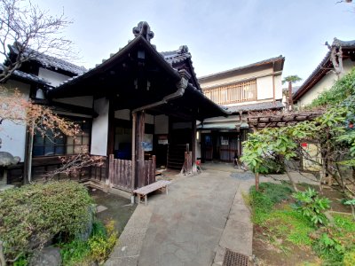 Religious buildings around Takanawa 5 photo