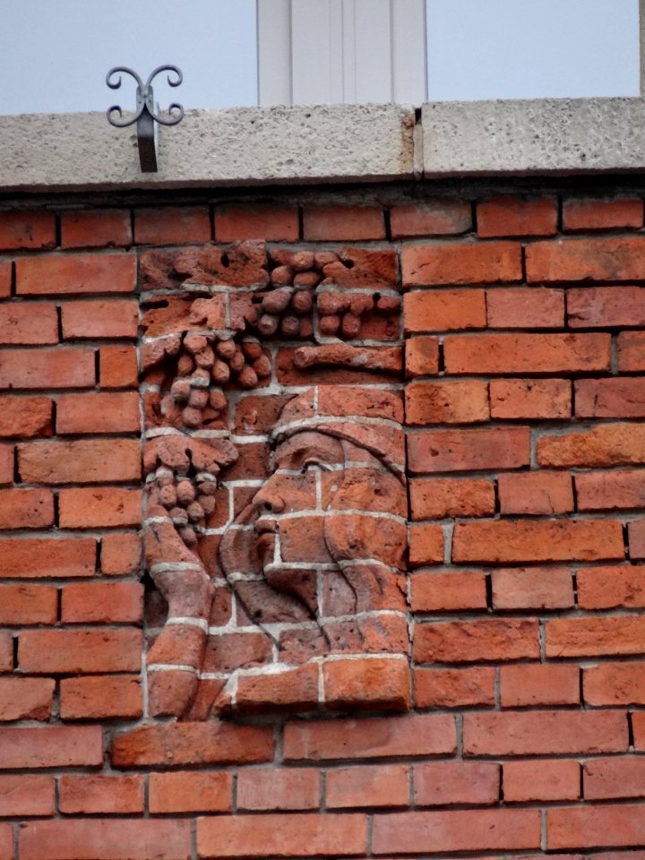 Relief Backstein Karolinenstraße, Eisenach 2