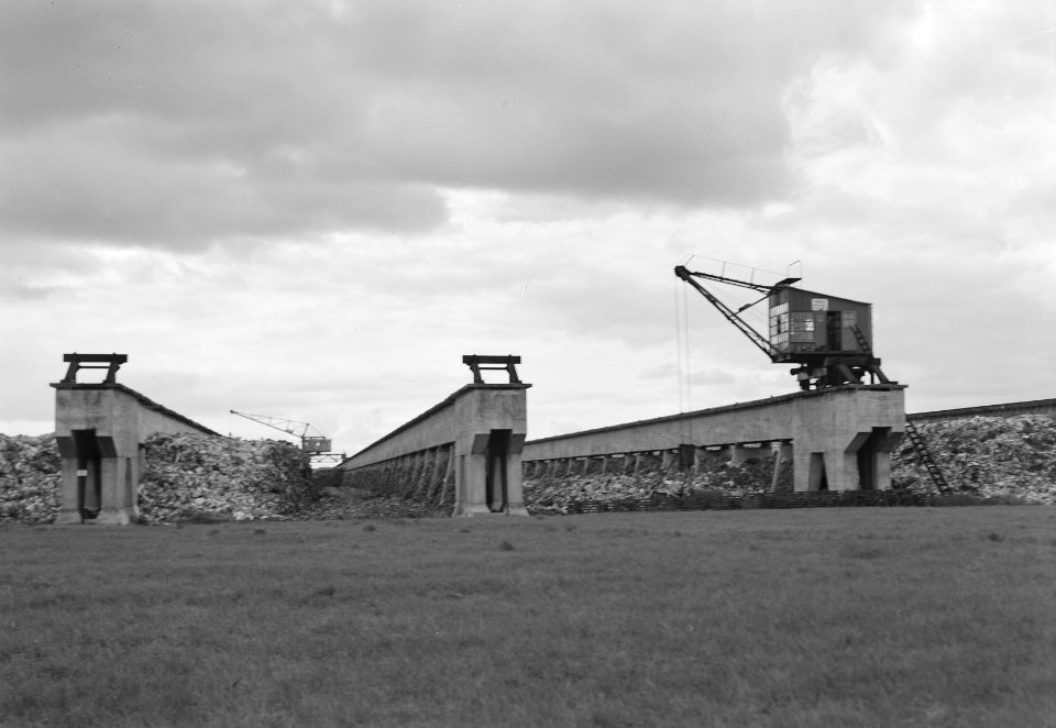 Reiniging afvalwater, verwerken stadsvuil, viaducten, draglines, Bestanddeelnr 159-1108