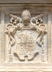 Relief CoA Alexandre VII pedestal Pulcino santa Maria sopra Minerva, Rome, Italy photo