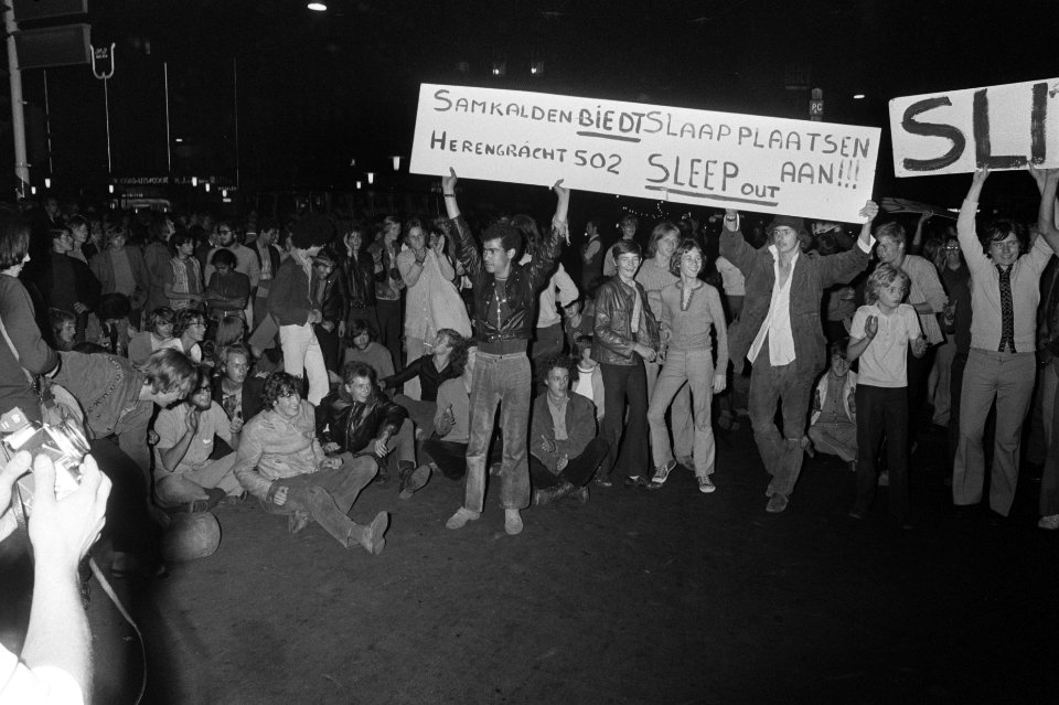 Rellen in verband met slaapverbod op Dam, Amsterdam, Bestanddeelnr 923-7769
