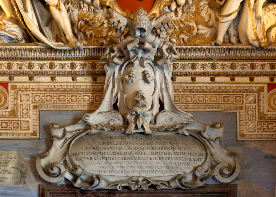 Relief CoA Pope Urbanus VIII Vatican 8
