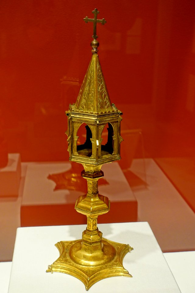 Reliquary, on loan from the Metropolitan Museum of Art, Italy, 1500s, gilt copper - Jordan Schnitzer Museum of Art, University of Oregon - Eugene, Oregon - DSC09459