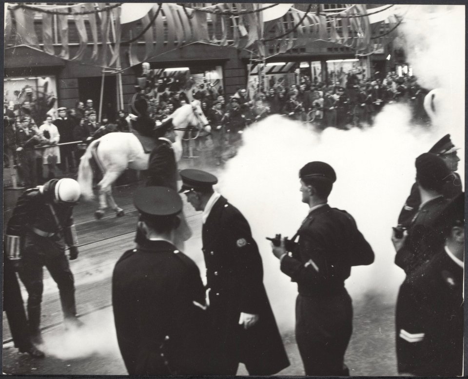 Rellen, politie, Beatrix, prinses, De Rookbom, Bestanddeelnr 017-1059