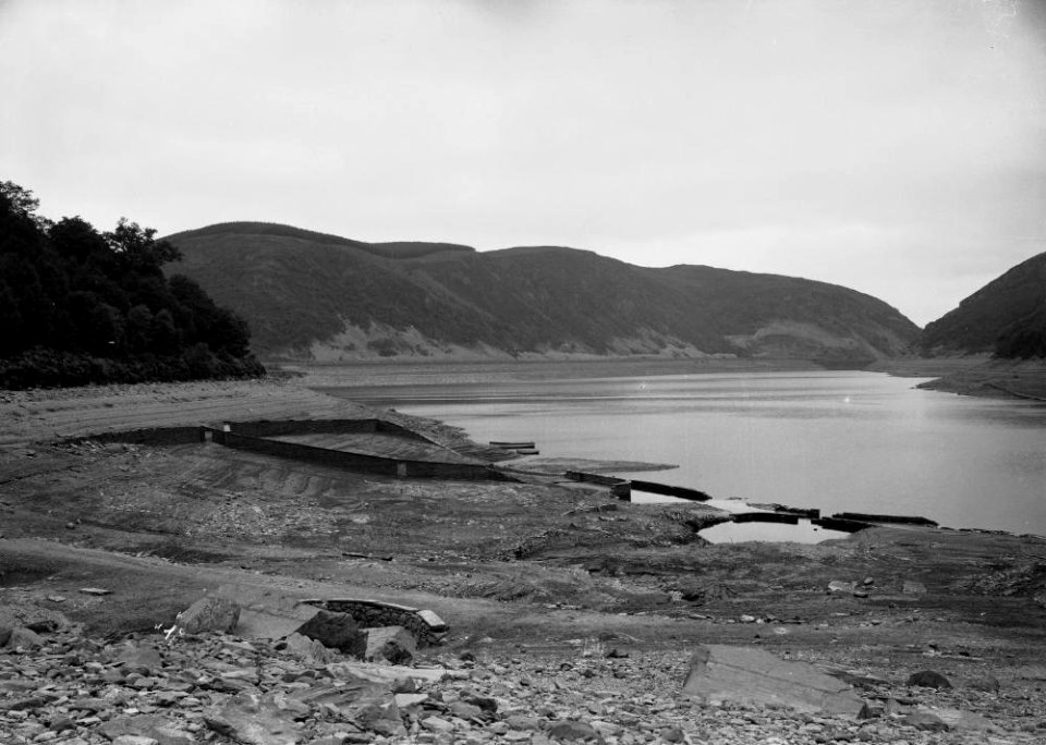 Remains of a house visible in an Elan Valley reservoir (1294829)
